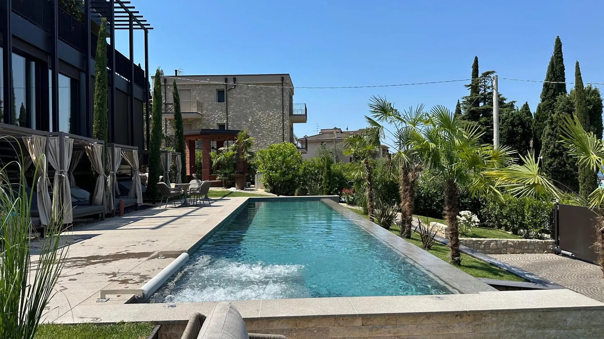 New Opening!! Luxury Apartments La Baia Torri Del Benaco 0*,  Italië