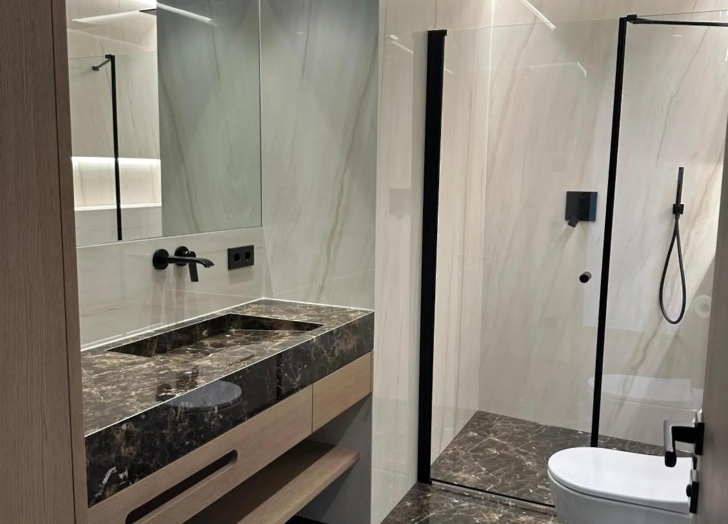 New Opening!! Luxury Apartments La Baia トッリ・デル・ベーナコ