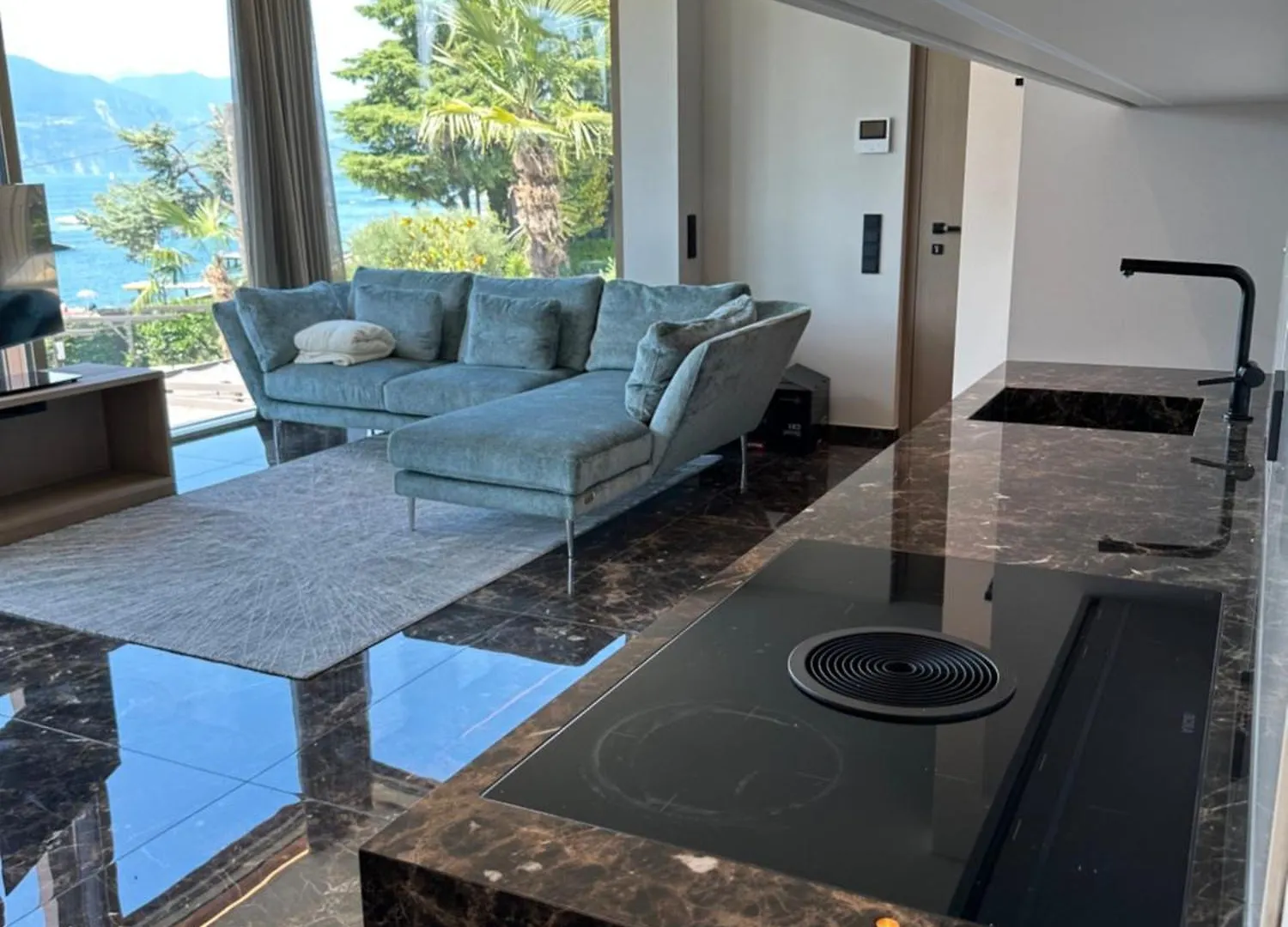 New Opening!! Luxury Apartments La Baia トッリ・デル・ベーナコ イタリア
